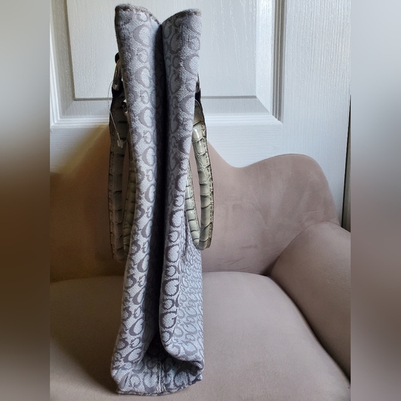 Vintage Guess Tansy Silver Rhinestone Signature Handbag - Picture 7 of 16